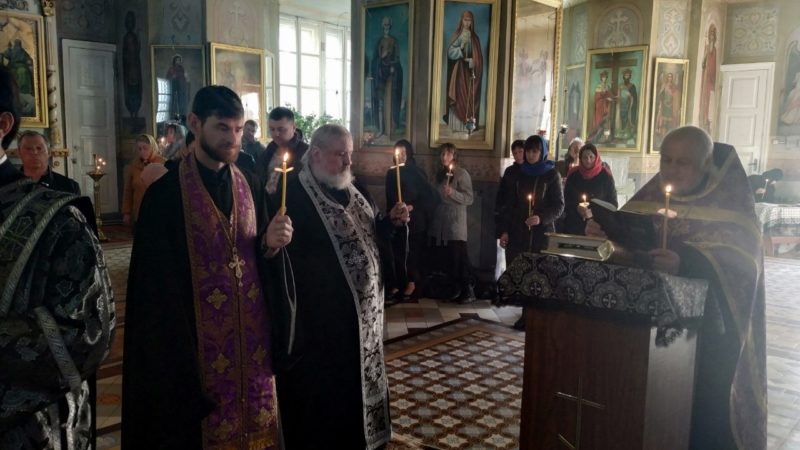 (ФОТО) В Кафедральном соборе мун. Комрат совершили Пассию