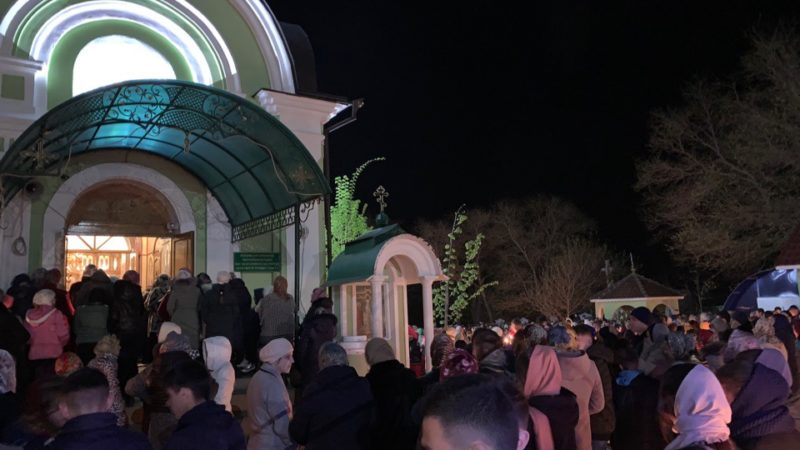 (ФОТО) Пасхальное богослужение в церкви Святой Троицы в Конгазе