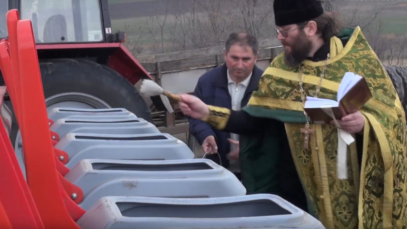 (ВИДЕО) Урожай растим с молитвой. В Гагаузии начались посевные работы