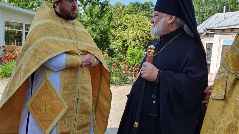 (ФОТО) Неделя 6-я по Пасхе о слепом. Божественная Литургия в Кафедральном соборе города Кагул