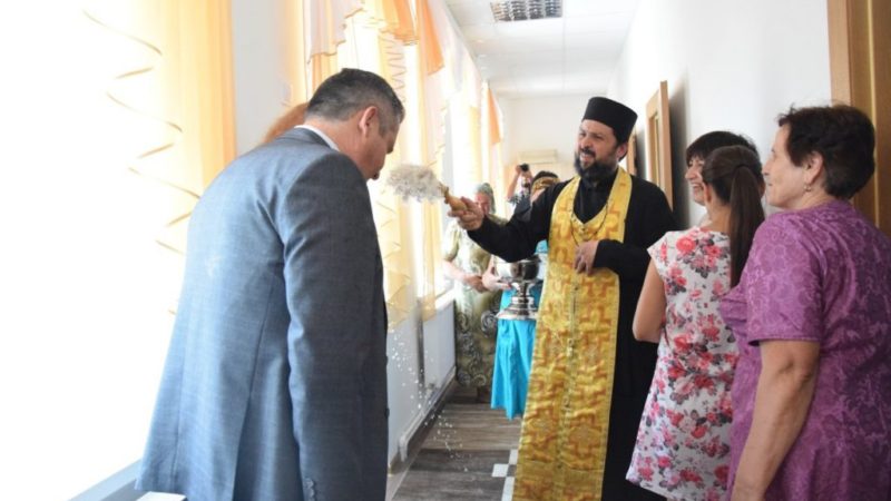 (ФОТО) В Копчаке освятили «Центр спокойной старости»