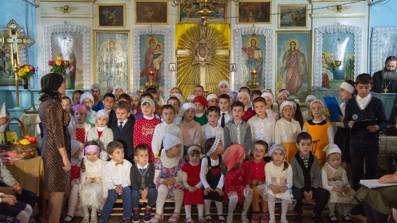 (ФОТО) Церковная школа с. Копчак показала осенние выступление детей