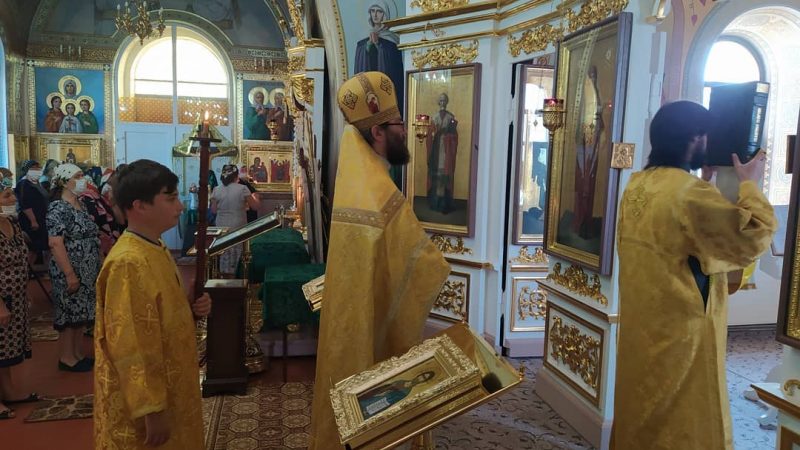 (ФОТО) Богослужение в праздник Рождества Иоанна Предтечи в храме села Авдарма