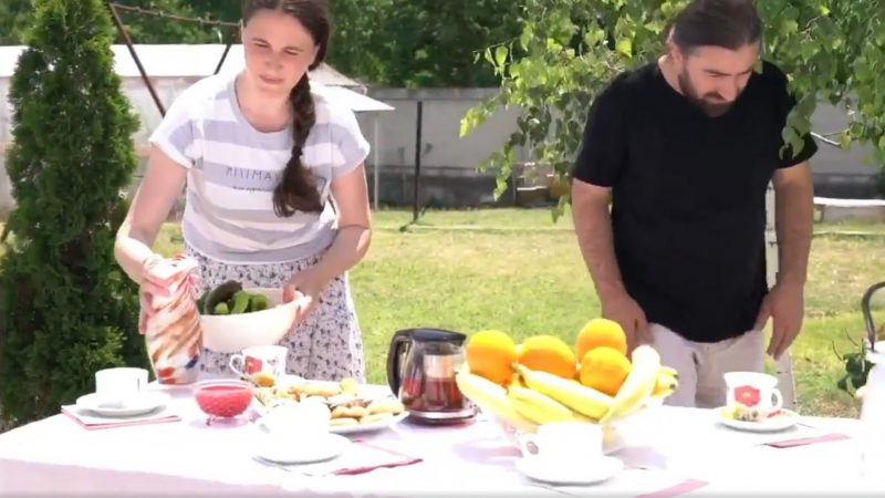 (ВИДЕО) Семья священнослужителя из Светлого приняла участие в съемках ролика к празднику Дня семьи