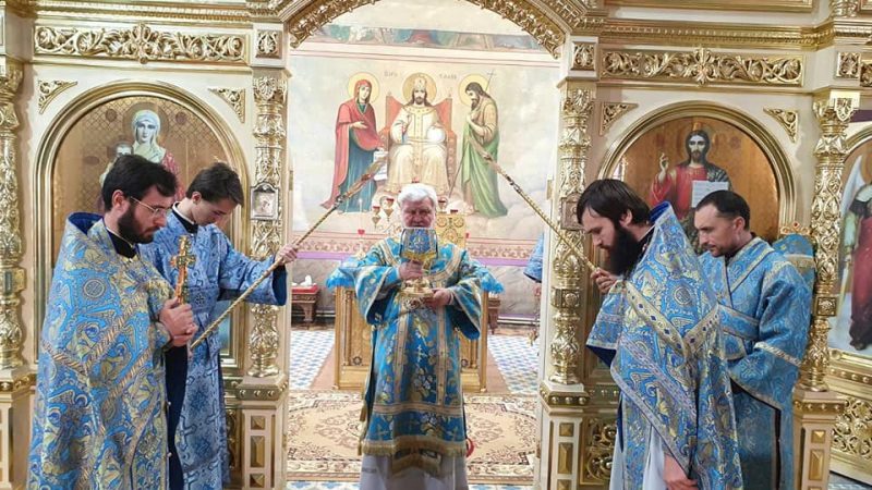 (ФОТО) Епископ Анатолий совершил Литургию на Успение в Комратском соборе