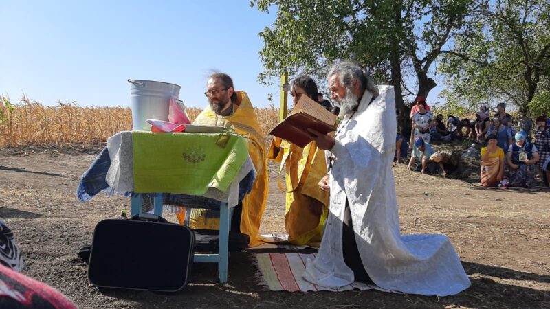 (ФОТО) В Джолтае прошел крестный ход и освящение креста