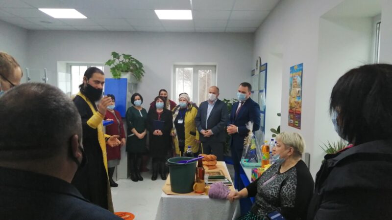 (ФОТО) В Чадыр-Лунге освятили почтовое отделение после ремонта