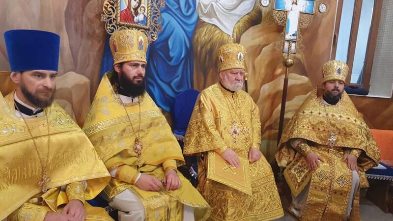 (ФОТО) Епископ Анатолий совершил Литургию в Рождественском храме мун. Чадыр-Лунга